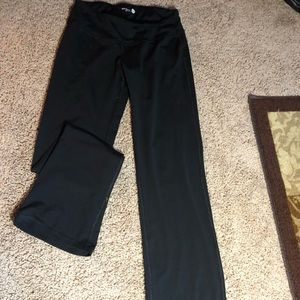 black yoga pants
